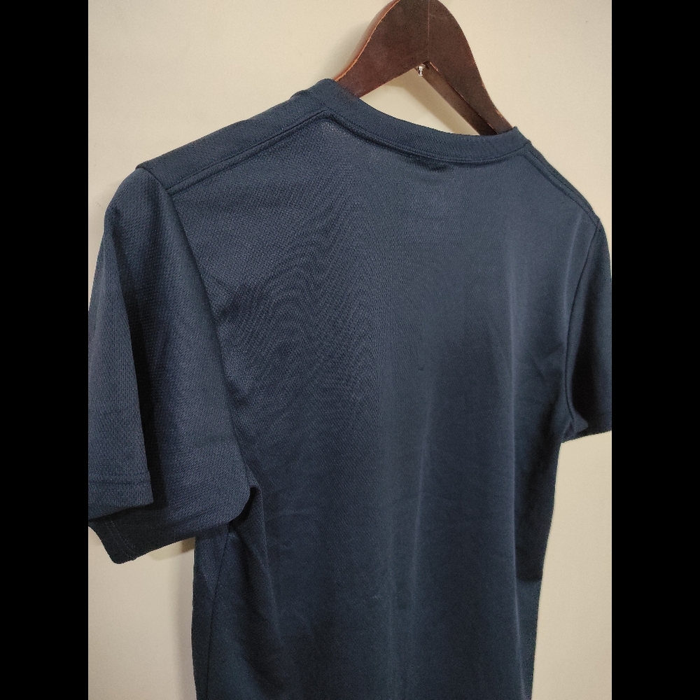 Blue T-shirt 💙 - Picture 6 of 6